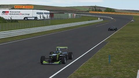 First proper race on rfactor 2