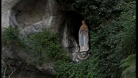 The story of the apparitions in Lourdes