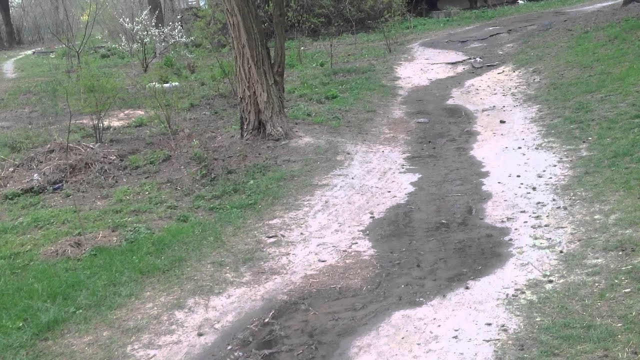 SOS-часть 1.Прорвало канализацию и стоки текут в озеро парка Приозерный.