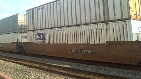 CSX Q191 hauls through Bound Brook