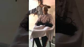 Girl Headshave in Home #explorepage #foryou #foryoupage #baldgirl #headshave #ytshorts #shortsvideo