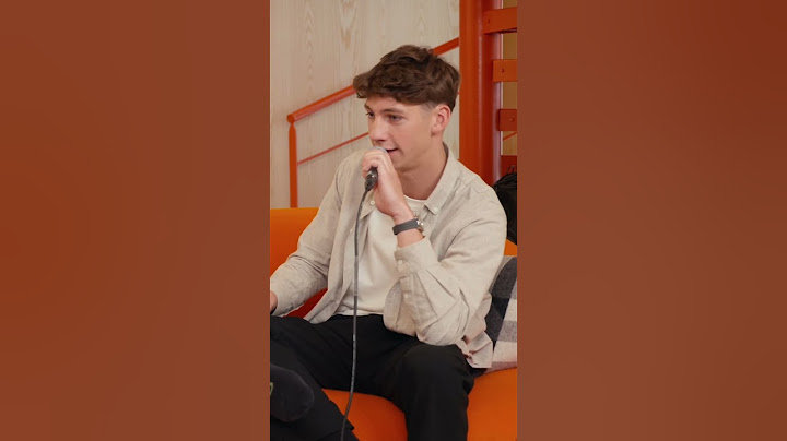 La mère de Léon Marchand  joue à Supermarket Simulator  #squeezie #podcast #viralvideo