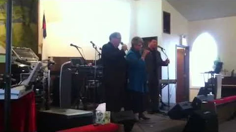 I Know A Man Who Can / The Gary Lyons Family