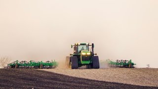 RAIN Coming | TRACTORS Breaking | CORN PLANTERS Going Fast!!!