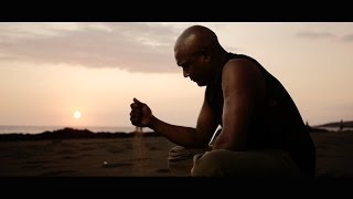 Miniatura del video "Denis fricot - Revien mwa vite  (Clip officiel)"