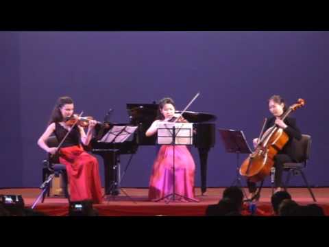 A. Piazolla, Libertango by Trio violin Diana Maria Turcu & Ara Lee,  cello Jabee Lee