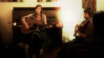 Fan Video Emaline Delapaix Pomegranate Live @ Playing with Eels Berlin w/ Violinist Eva Cottin 2013