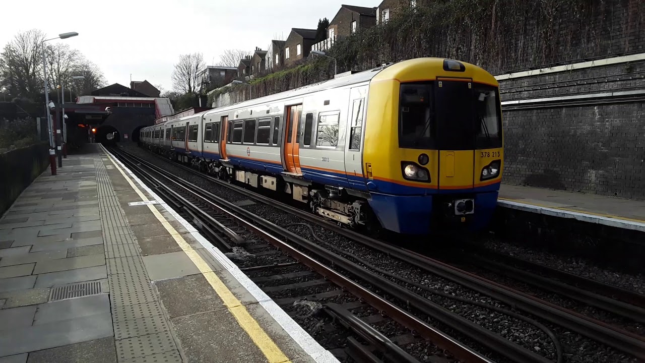Trains at: Kensal Green, WCML, 09/03/19