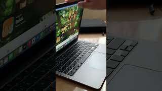DO NOT SLAM Your MacBook Air M1 DOWN!