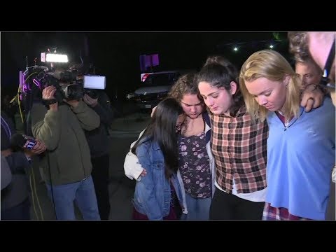 米国のバーで銃撃、１２人死亡