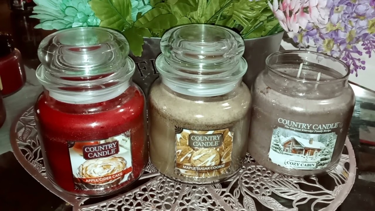 🍎Apple Cider Cake, 🍁Maple Sugar Cookie and 🏔Cozy Cabin Kringle Country Candle review May 2022