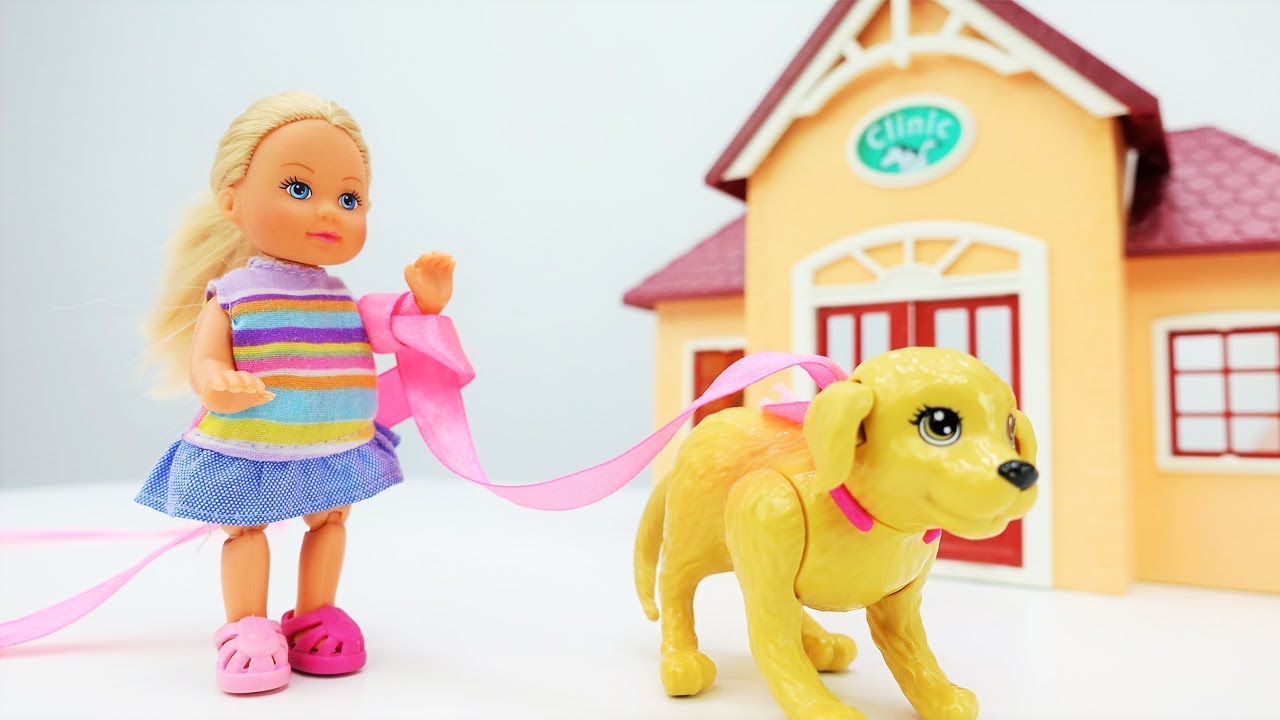 ⁣Барби и Штеффи покупают собаке поводок. Игры для девочек
