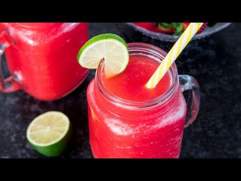 frozen-strawberry-daiquiri-cocktail-recipe---summer-slush-at-it’s-best!