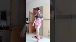亚洲旗袍风美女  Asian cheongsam beauty   アジアのチャイナドレス風美女      아시아 치파오 바람의 미녀