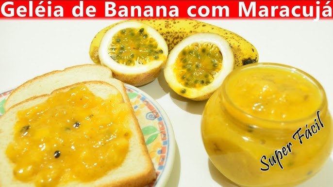 Tangerina - chimia/geleia de banana Ingredientes 5 bananas (maduras) 3  xícaras de açúcar 1/2 xícara de água 5 cravos 1 pau de canela pequeno modo  de preparo Comece esmagando as bananas. Faça