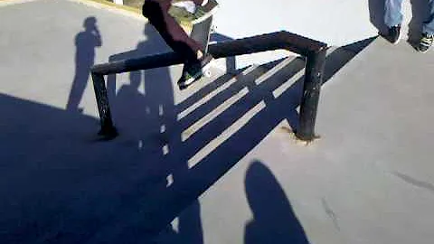 Thomas Wojcik bowie handrail