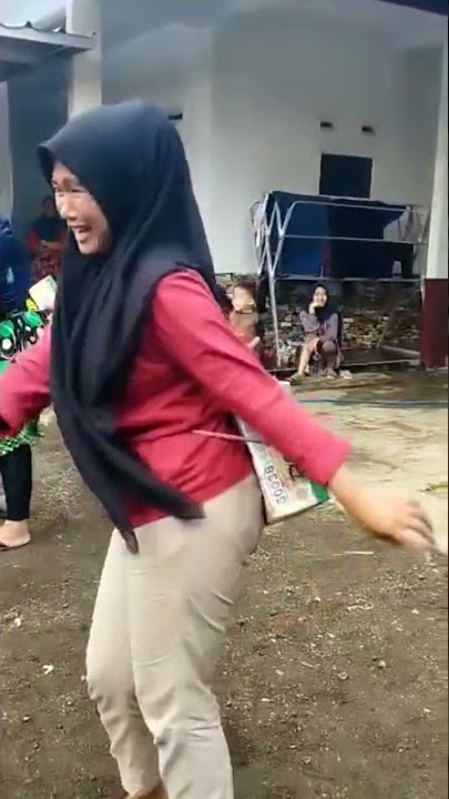 GOYANG MAMA MUDA SAMPE KELUAR 🤣🤣🤭#shorts