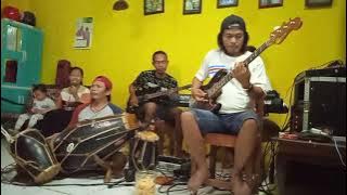 FOTO KENANGAN (hj iti. s) cover latihan