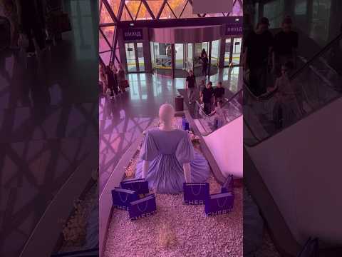 Гиганта нашли в городе!😰 #ryndinschannel #варярындина #гигант #человек #люди #огромный #город #шок