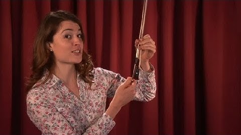 How Tight Should a Viola Bow Be? : Violin & Viola 101