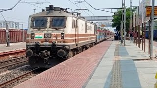 Dangerous 130 kmph High Speed Trains, Shatabdi + Sampark Kranti + Upasana @soumyajitchakraborty07