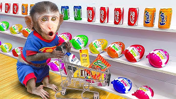 Baby Monkey Chu Chu bath in the bathtub full of Bubbles with duckling and eat ice cream with puppy