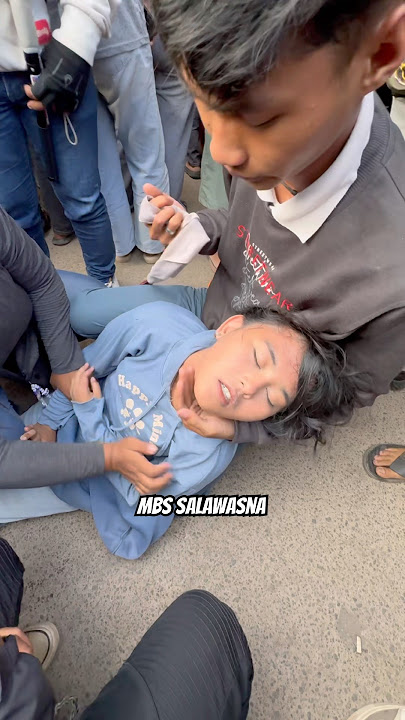 Download lagu Disembuhkan dari kesurupan cewe cantik sampai susah sadar