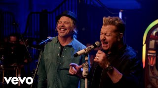 Gary LeVox, Jeffrey Steele - What Hurts The Most (LeVox Live On The Song) Resimi