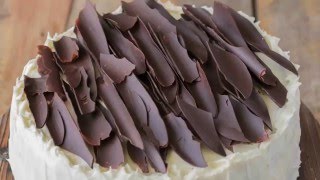 How to make chocolate bark (link to full recipe below)