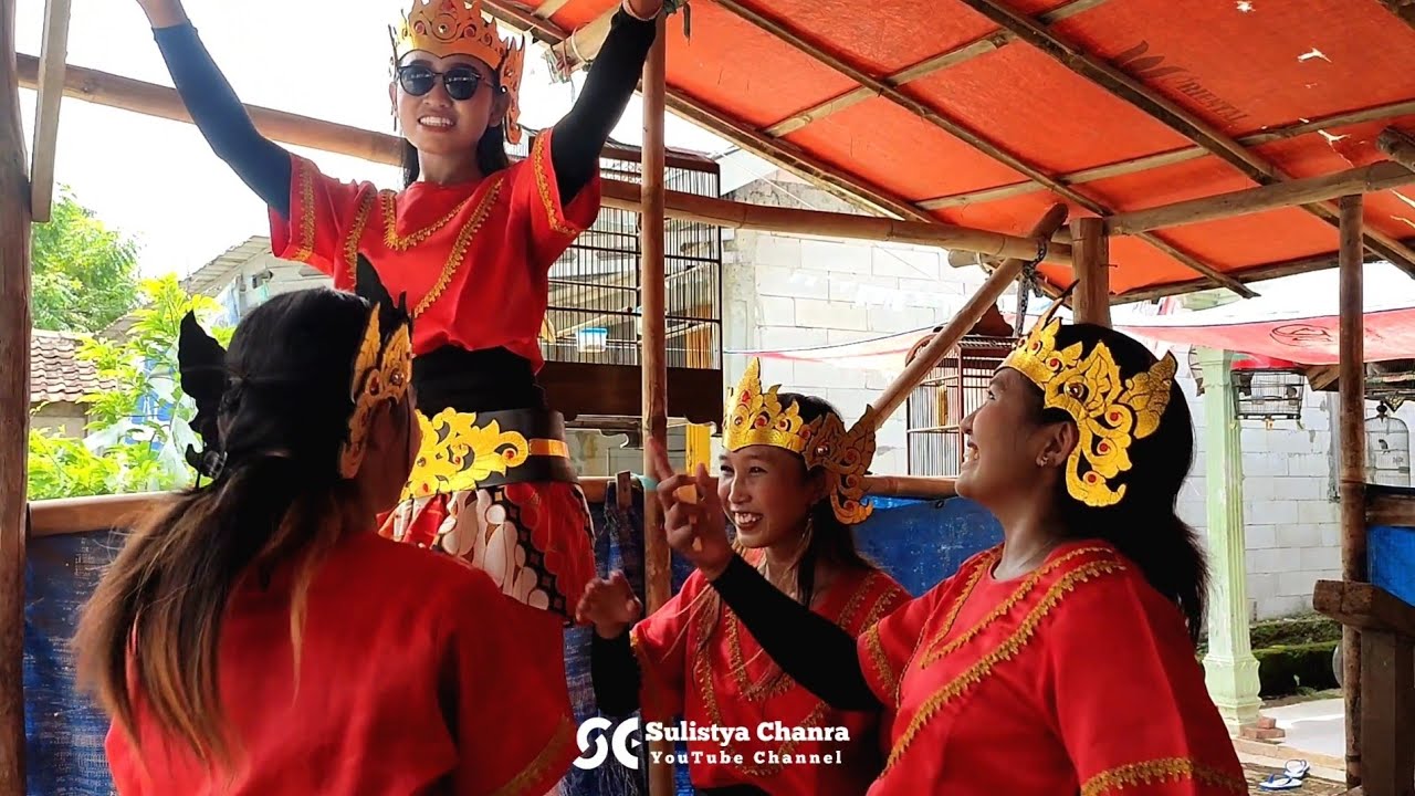 VLOG di SATRIA DENAWA.!! - Full kocak parah.!! aksi kuda lumping agak agaaak....