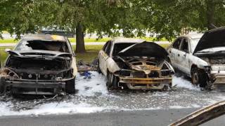 Последствия ночного пожара в Таллине: 5 сгоревших машин