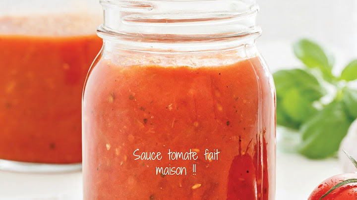 Sauce de tomate mise en conserve fait maison