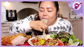Eating crispy pork with Thai Papaya Salad ⚠️Eating it to lose weight❗️before the Christmas day🌲