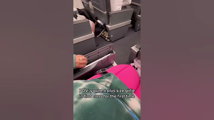 Plus Size Girlie in First Class ✈️ #plussizetravel #firstclass #travel #airplane #plussize