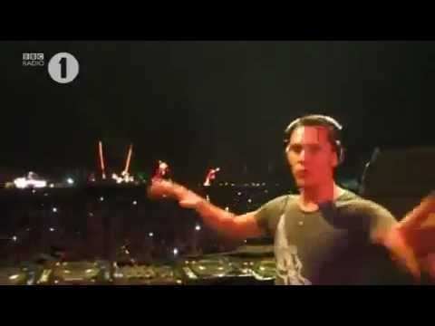 Watch the video for Creamfields (Bbc Radio1) Daresbury Uk 04 09 2009
