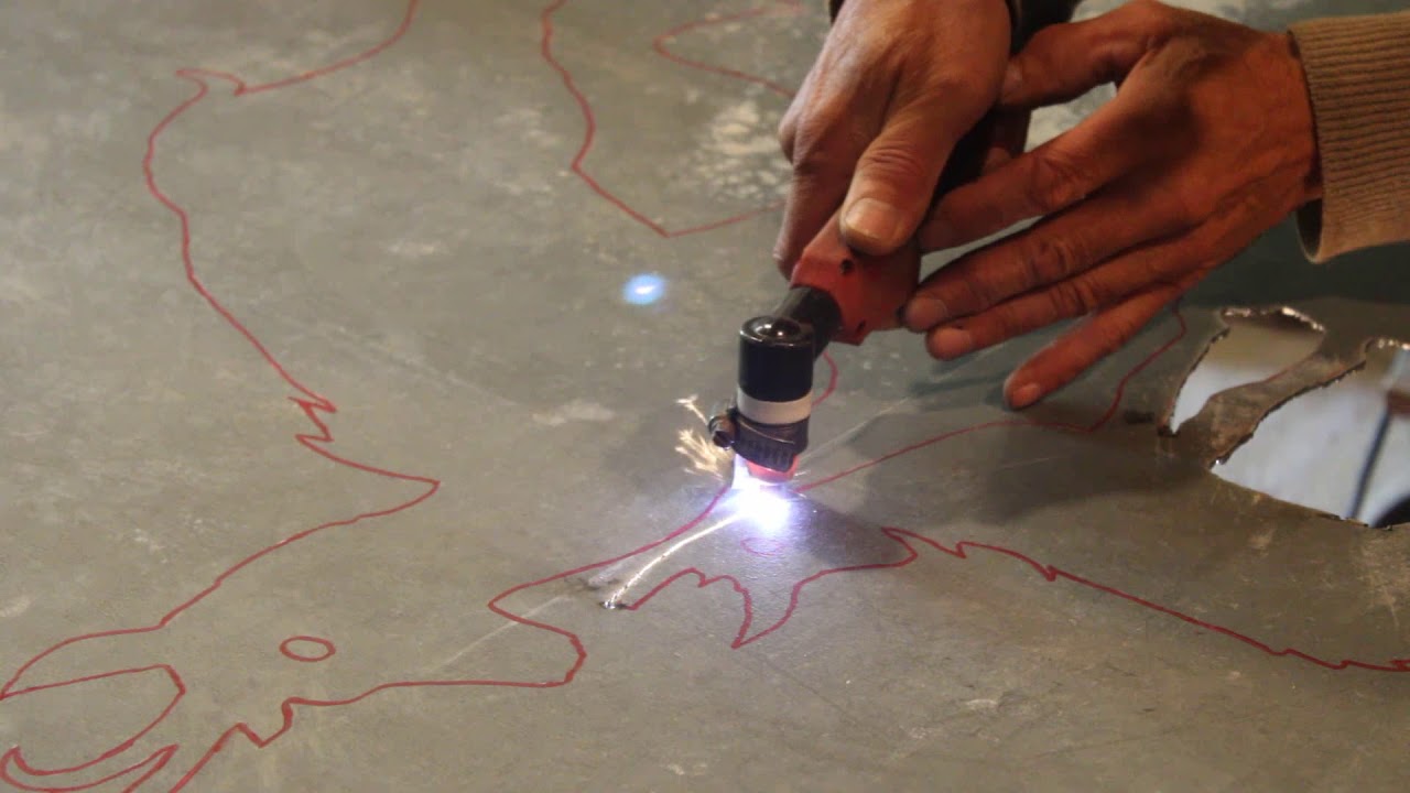 Découpe plasma à main levée , les chamois .