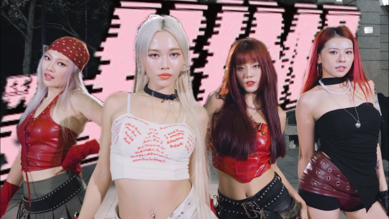 BLACKPINK - (뛰어)JUMP | covered by 連穎ERIN, 容容RONG, 妙莎MIUSA, 琟娜VERNA | K-POP in Public