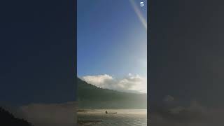 Trik Menggunakan Perahu Dayung Di Danau Dengan Pemandangan Pegunungan #shorts
