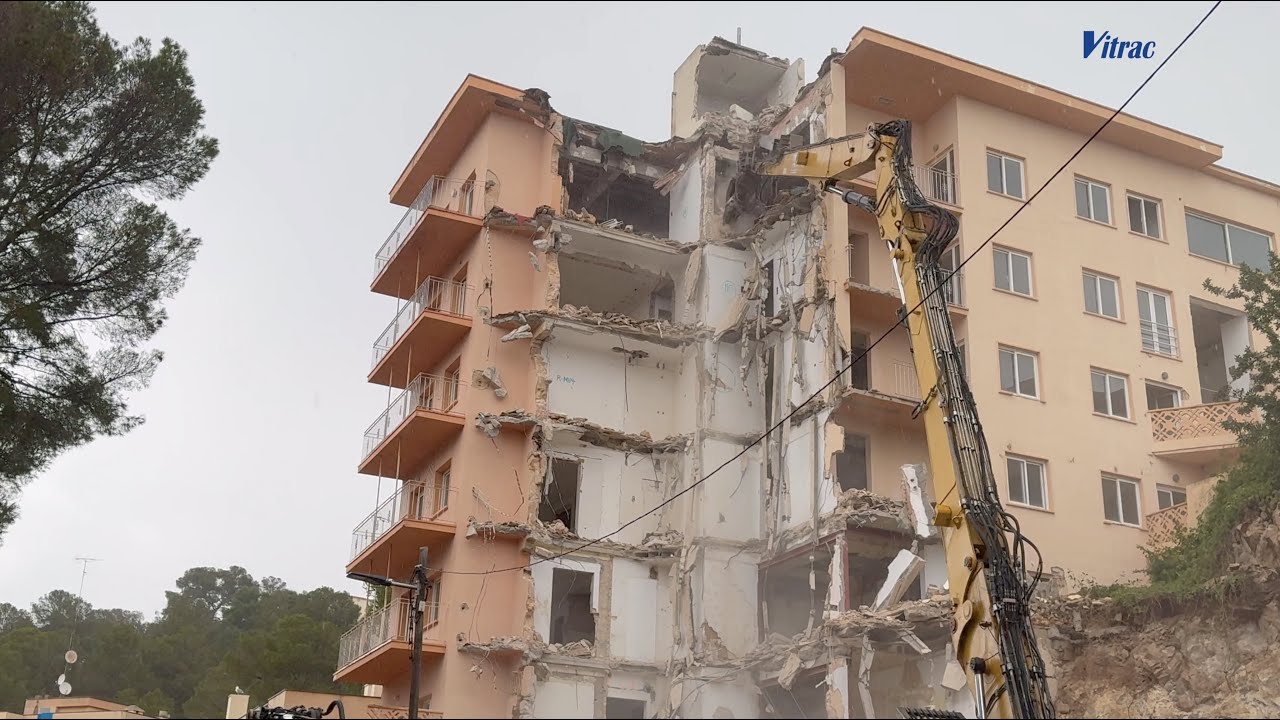 #Vitrac, Demolición Clínica Capistrano (2)