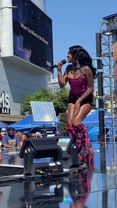 Big Boss Vette Doing Her “Pretty Girls Walk” At The #BETAwards #Shorts #BETAwards2023 #BigBossVette