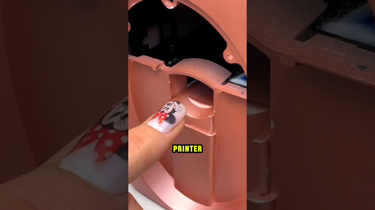 Китайская технология печати на ногтях вышла на новый уровень.