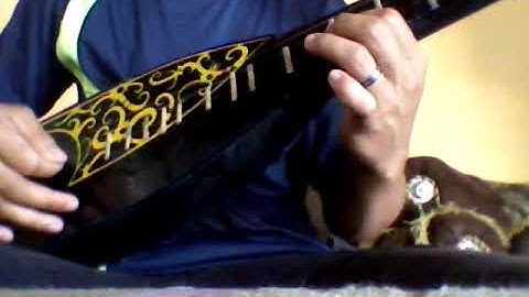 Kecapi senar tiga tutorial biasa