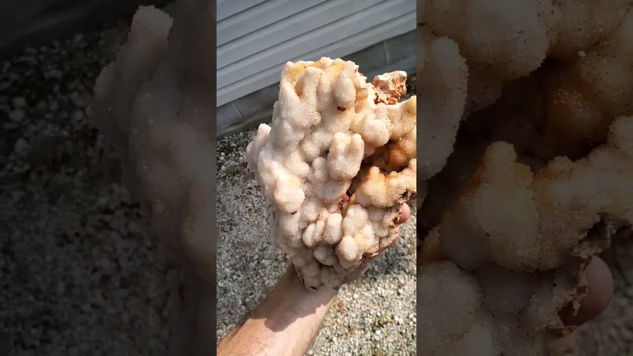 Haunted Ridge Rocks Missouri LARGE Sparkly "Finger" Druzy Quartz on Lace Agate