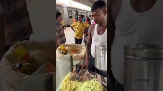 Jhal Muri at Sealdah Railway Station Rs.10/- Only | Kolkata Street Food