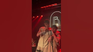 Thumbnail of por los que alguna vez lloramos, son los mismos con los que hoy río 🥹 así sono #Brindo en Madrid