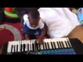 (PIANO) 8 months old Baby Playing Bach&#39;s Bagatelle in D
