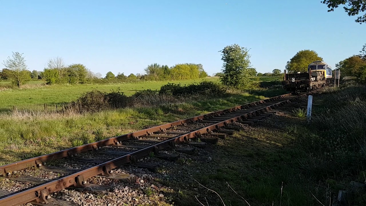 Hoe level crossing 47596