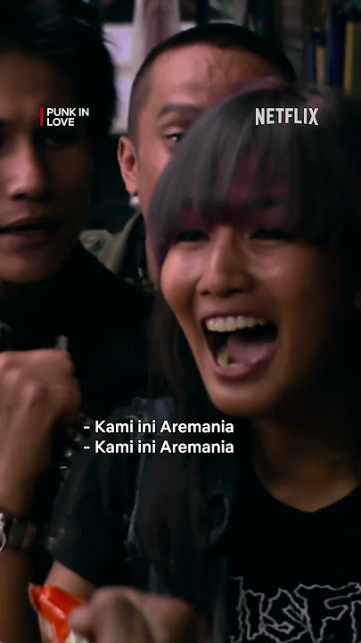 Bapak Warung & Anak Punk Sama-Sama Aremania ⚽ 🤝 | Punk in Love | #Shorts