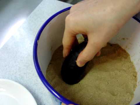 なすのぬか漬け 色落ち 変色を防ぐ漬け方 02 Youtube なすのぬか漬け 色落ち 変色を防ぐ漬け方 02 Youtube