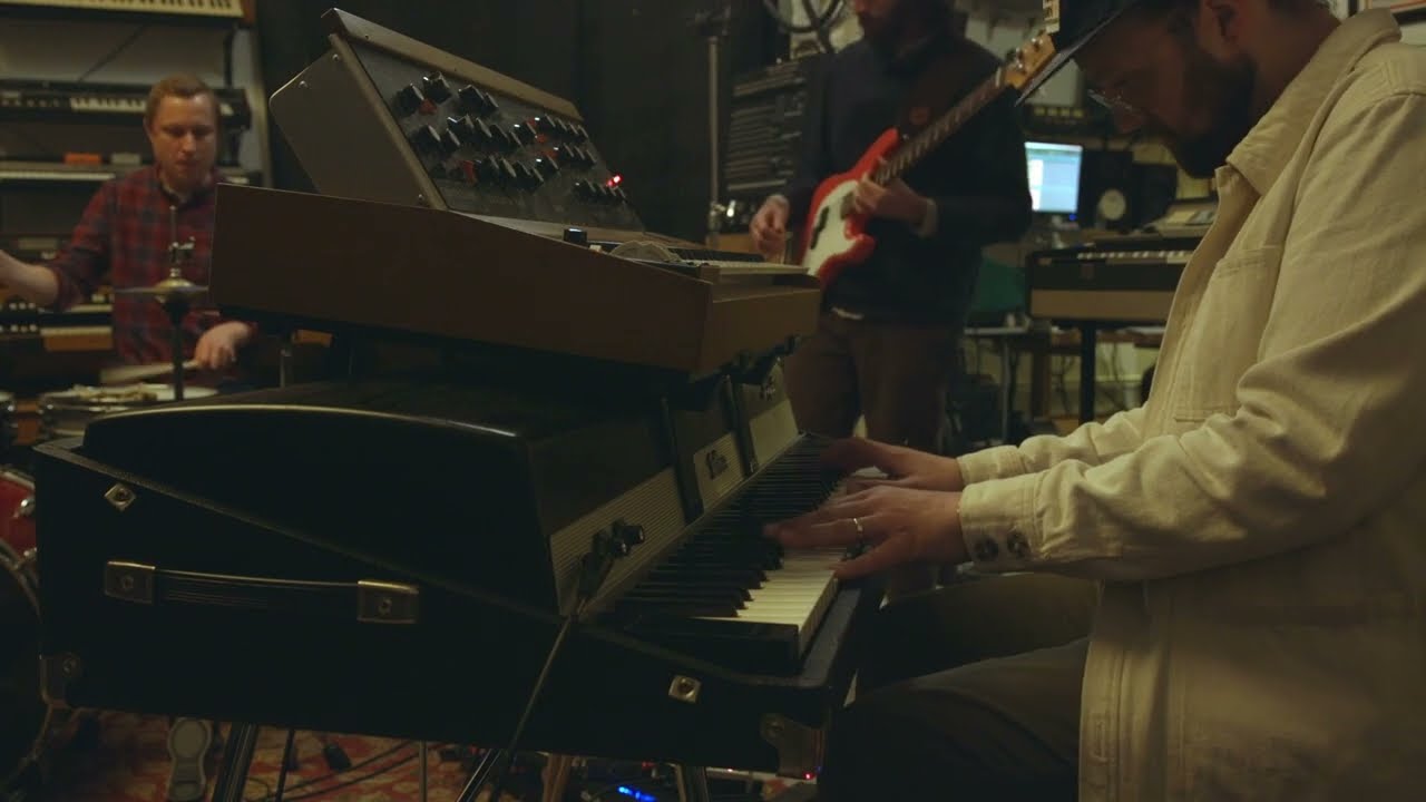 Watch FLOCKS - Luna - Live at Chicago Electric Piano Co on YouTube Watch FLOCKS - Luna - Live at Chicago Electric Piano Co on YouTube